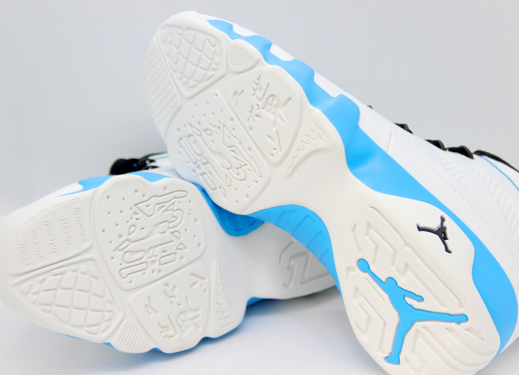 JORDAN BRAND(ジョーダンブランド) Air Jordan 9 Retro "Powder Blue FQ8992 - 101 27.0cm エアジョーダン 9 レトロ スニーカー - 安心保証・業界最安値の販売 福助